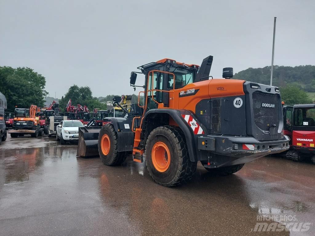 Develon DL 320-7 Naudoti ratiniai krautuvai