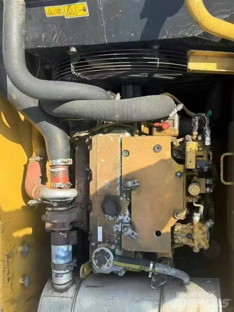 CAT 315 D Vikšriniai ekskavatoriai
