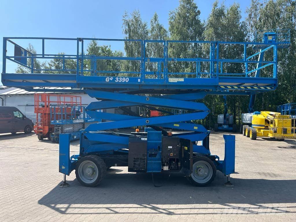 Genie GS 3390 RT Žirkliniai keltuvai