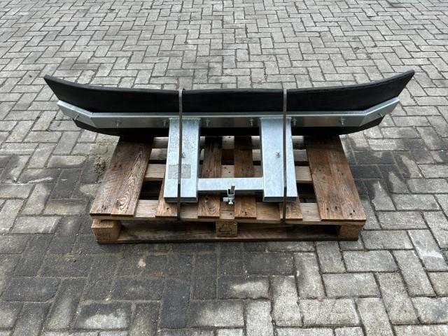  Rubberschuif 1,67 M Sniego peiliai ir valytuvai