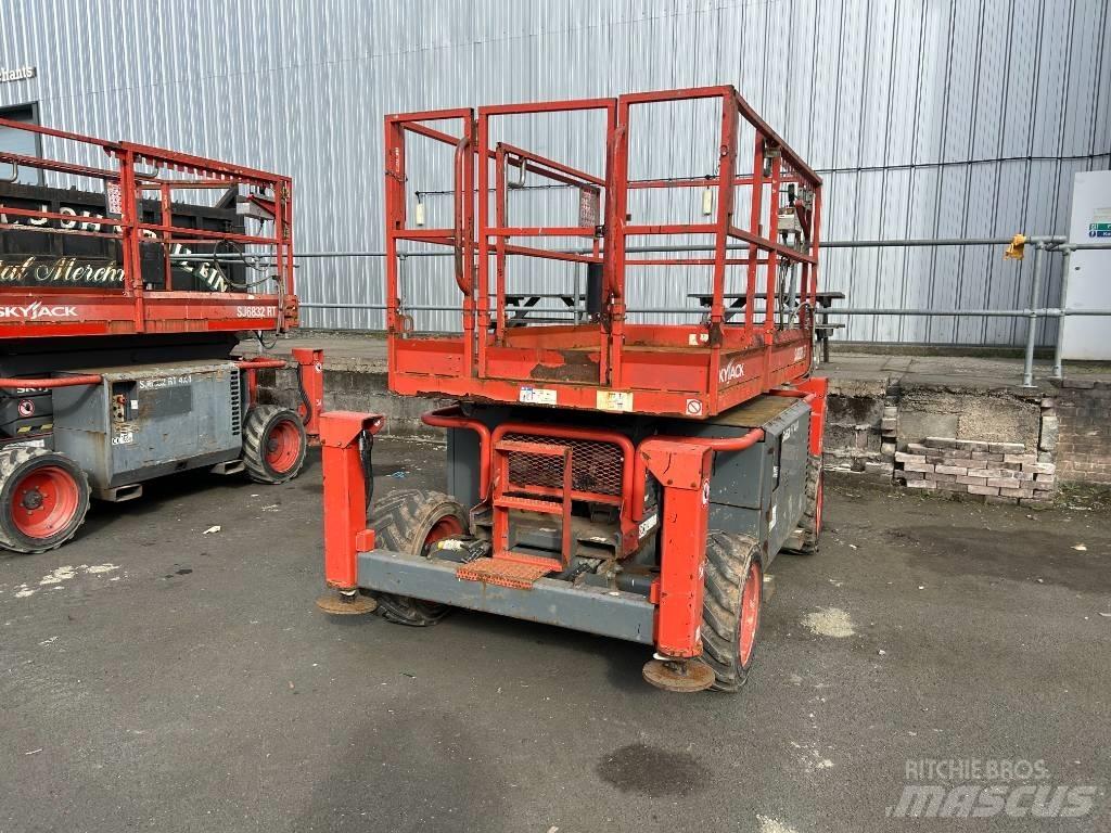 SkyJack SJ 6826 RT Žirkliniai keltuvai