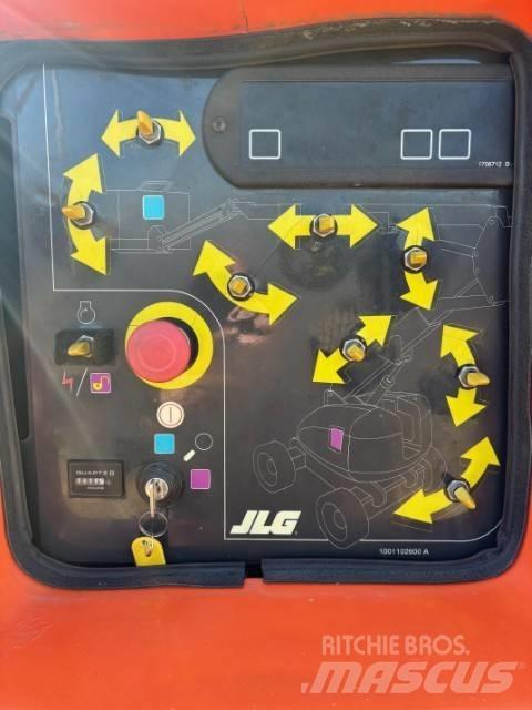 JLG 800 AJ Alkūniniai keltuvai