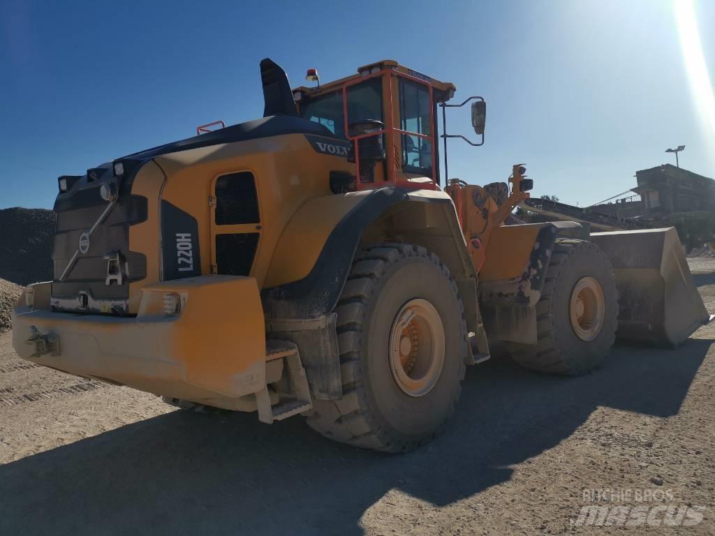 Volvo L220H, UTHYRES Naudoti ratiniai krautuvai