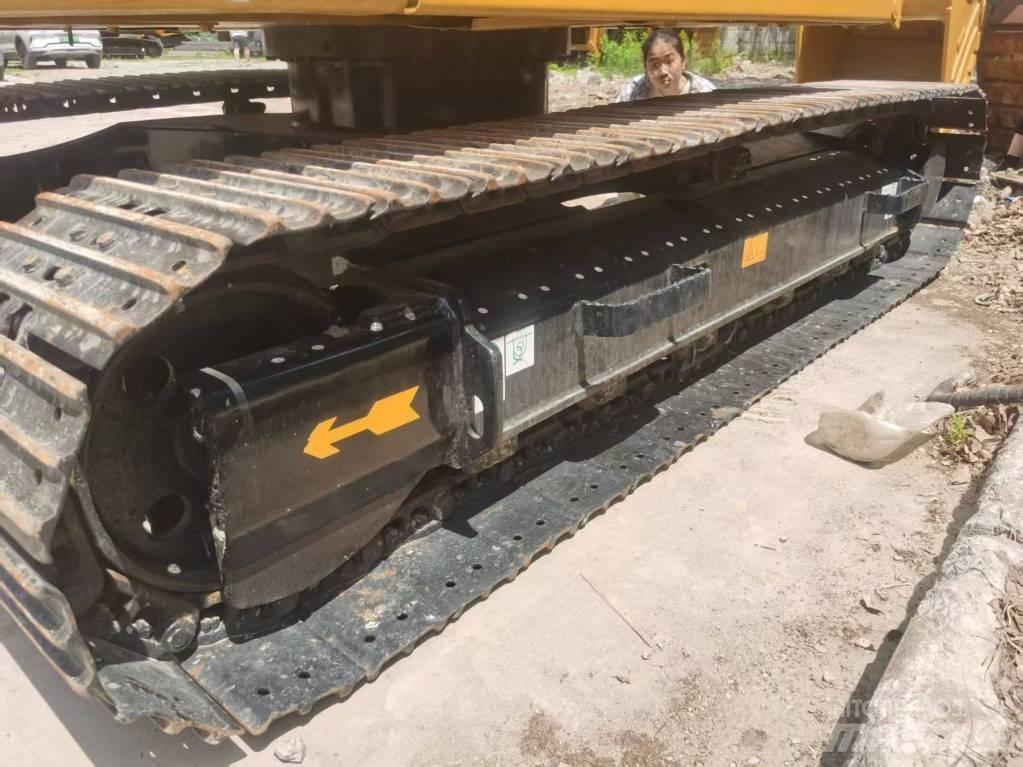 CAT 310 Vikšriniai ekskavatoriai