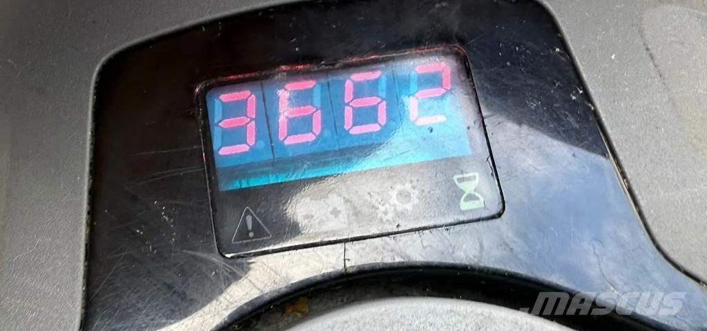 Toyota SWE200D Rankiniai vėžimėliai