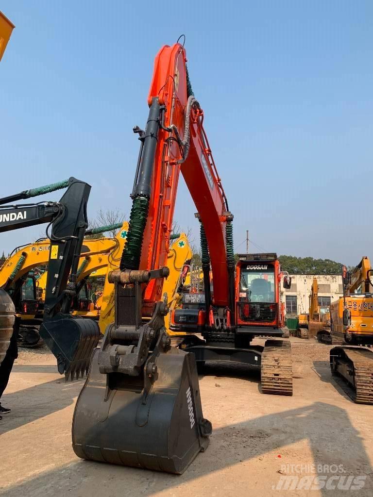 Doosan DX 300 LCA Vikšriniai ekskavatoriai