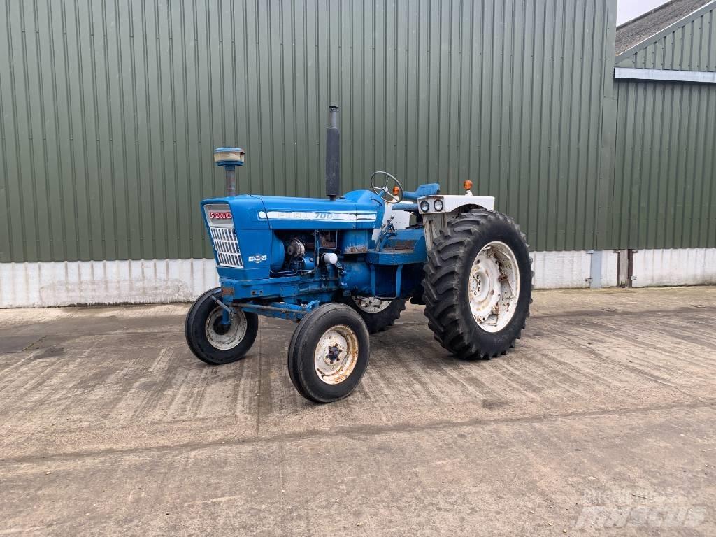 Ford 7000 Traktoriai