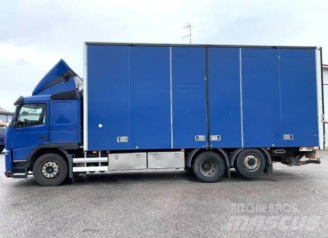 Volvo FM330 6x2 Sunkvežimiai su dengtu kėbulu