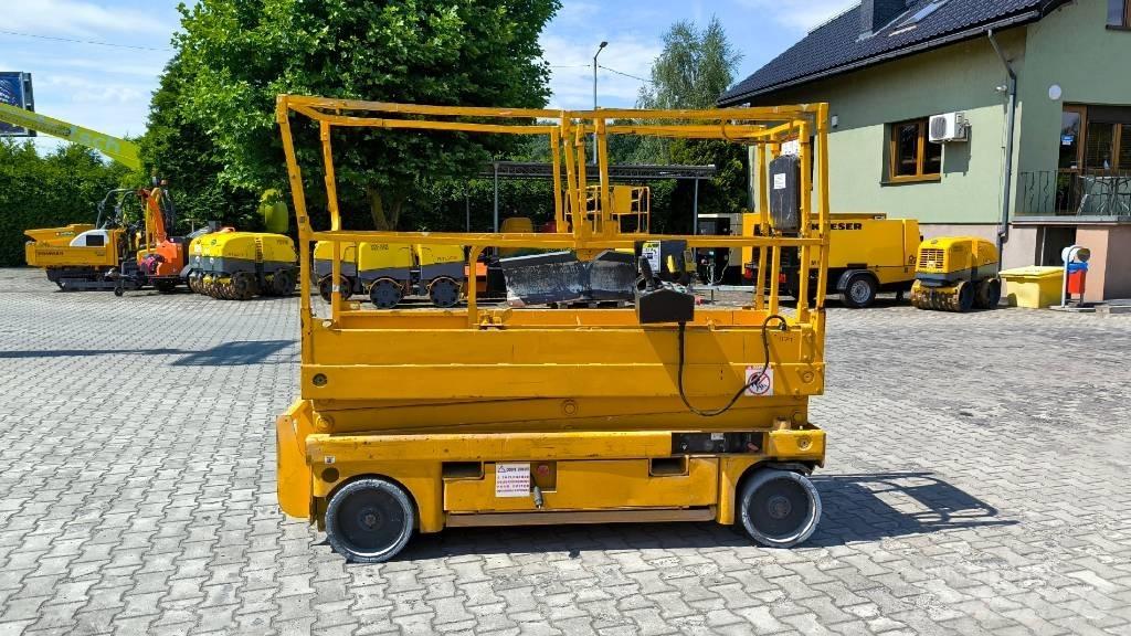 Haulotte Compact 8 Žirkliniai keltuvai