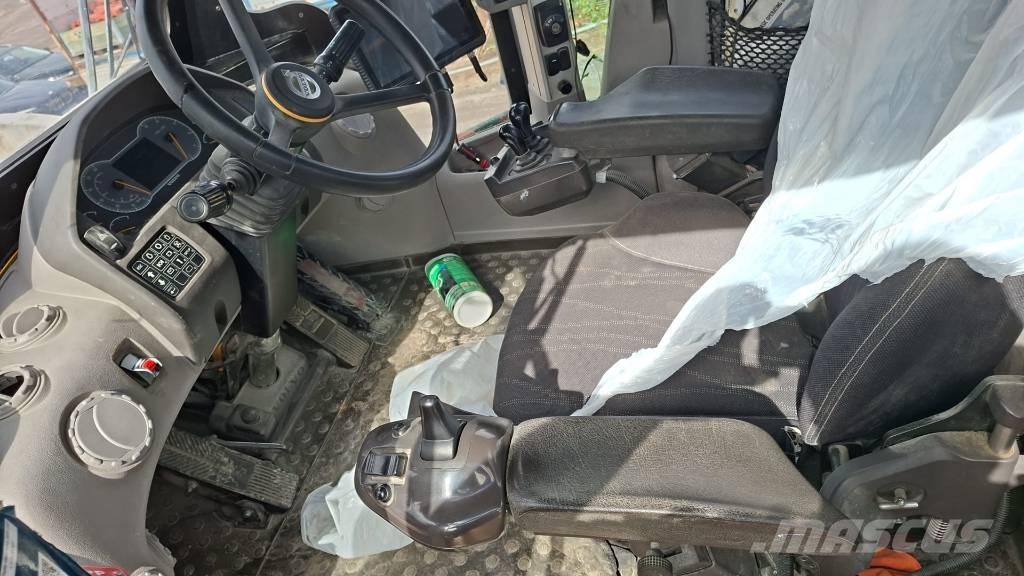 Volvo L 260 H Naudoti ratiniai krautuvai