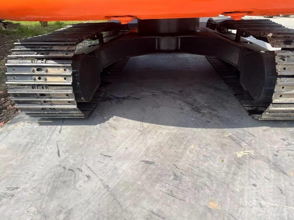 Hitachi ZX 70 Vikšriniai ekskavatoriai