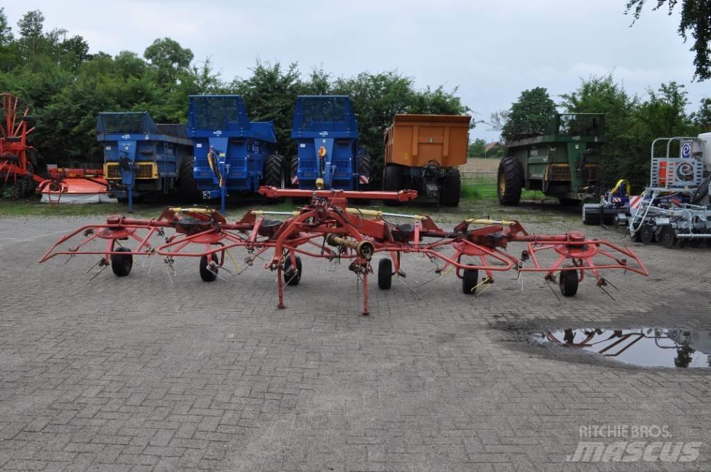 Lely Lotus 675 Šieno grėbliai ir vartytuvai