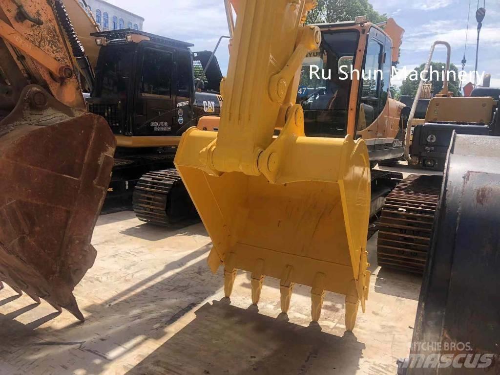 Komatsu PC220-7 Vikšriniai ekskavatoriai