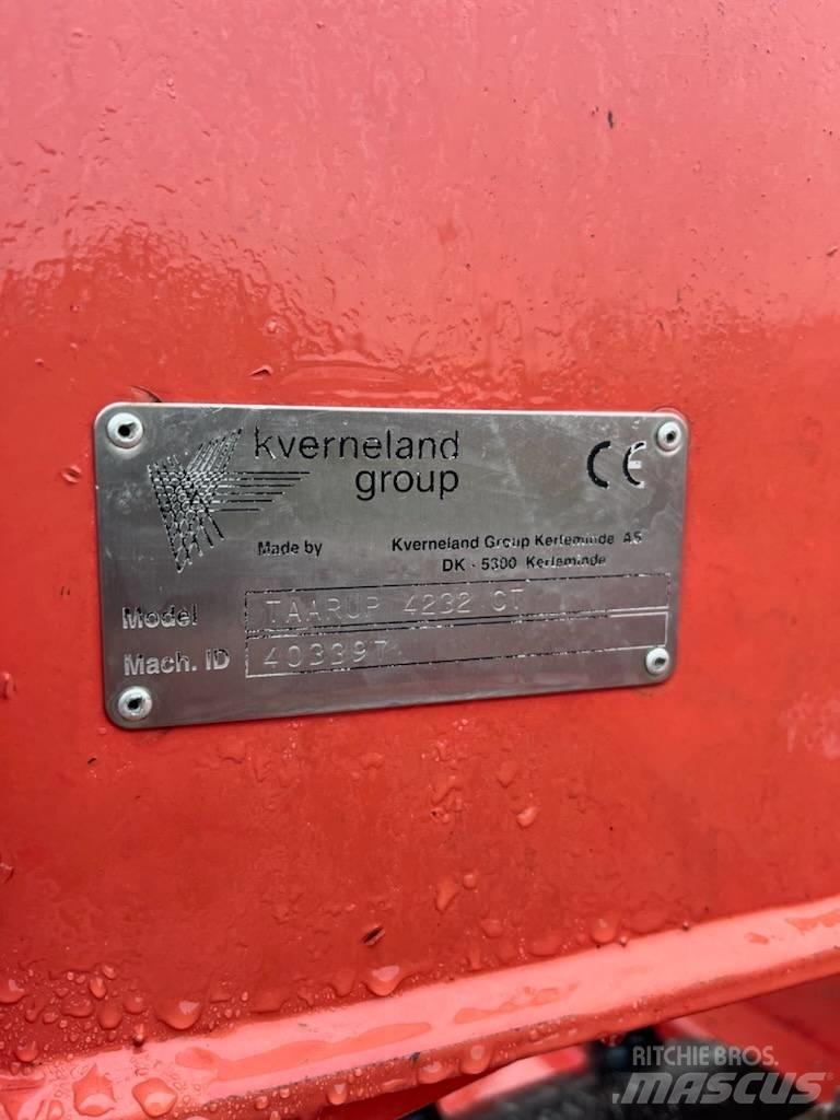 Kverneland 853 Ryšulių smulkinimo, pjaustymo ir išvyniojimo įrenginiai