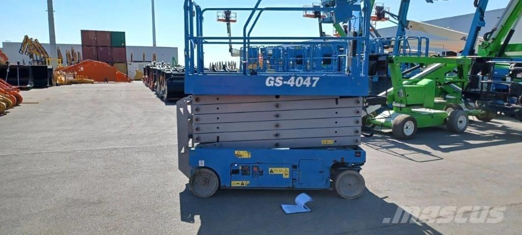 GENIE GS4047 Žirkliniai keltuvai