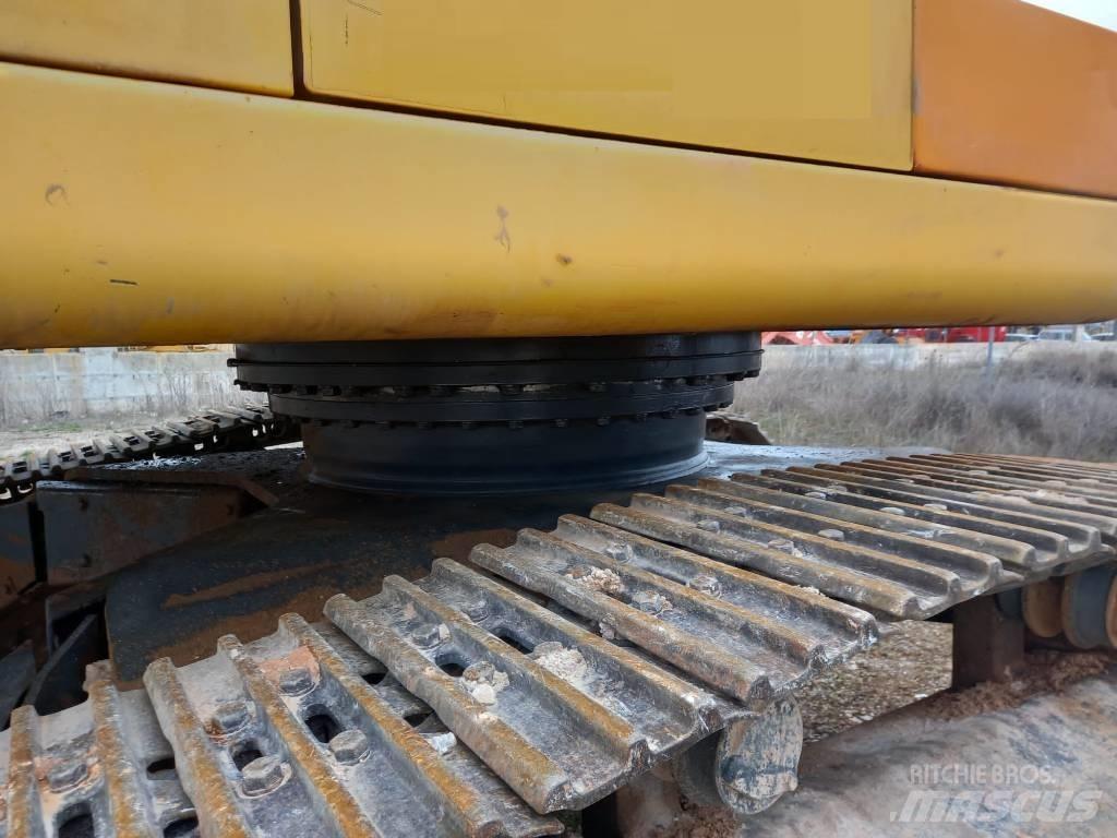 Komatsu PC450LC Vikšriniai ekskavatoriai