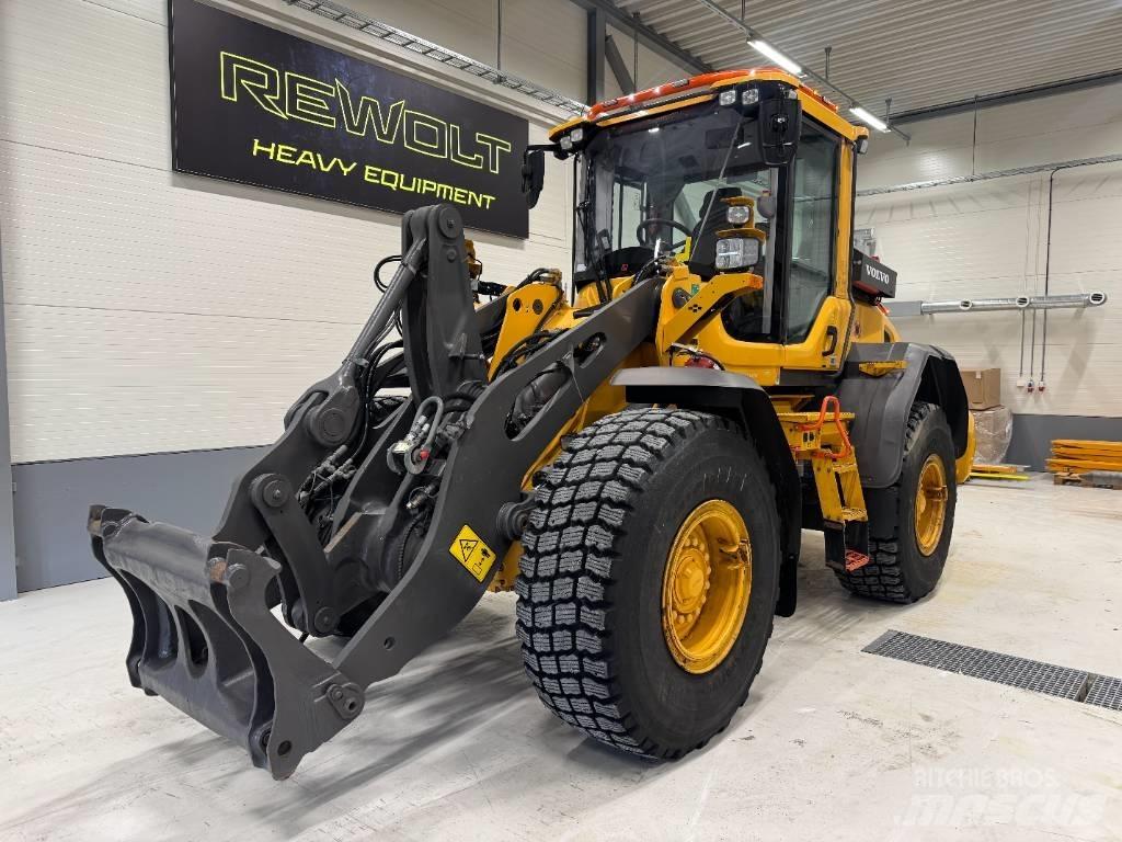 Volvo L 90 H Naudoti ratiniai krautuvai