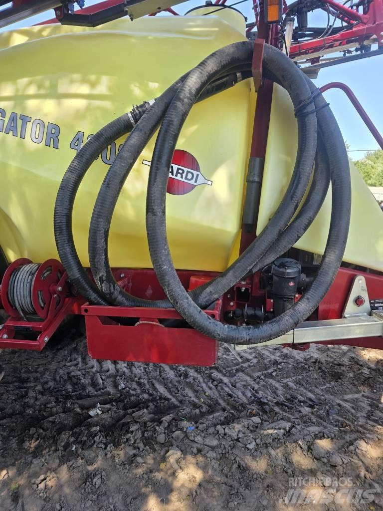 Hardi Navigator 4000 Prikabinami purkštuvai