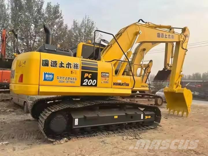 Komatsu PC 200 Vikšriniai ekskavatoriai