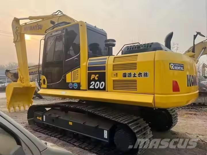 Komatsu PC 200 Vikšriniai ekskavatoriai
