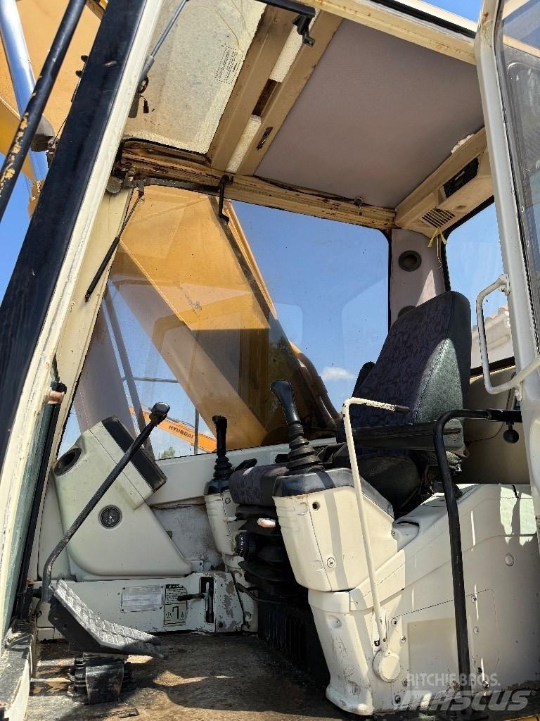 CAT 325 LN Vikšriniai ekskavatoriai
