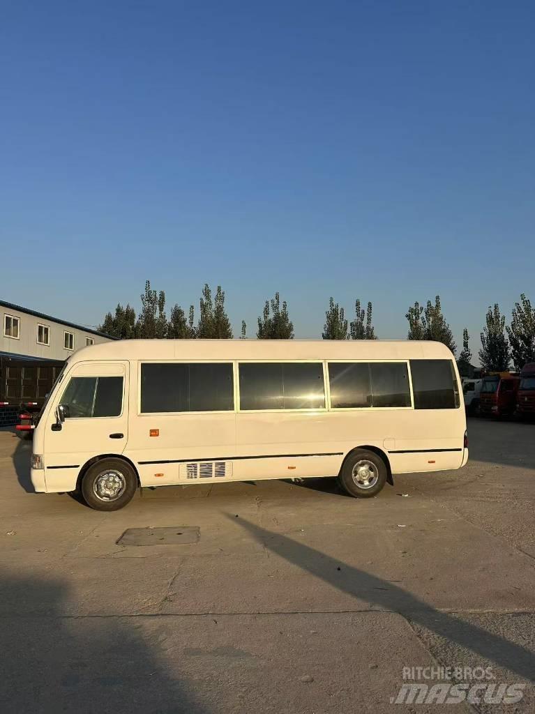 Toyota Coaster Tarpmiestiniai autobusai