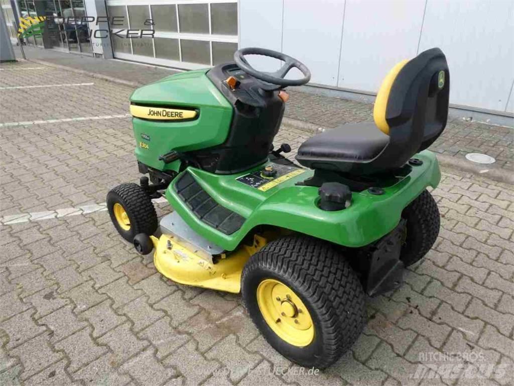 John Deere X304 Šienapjovės