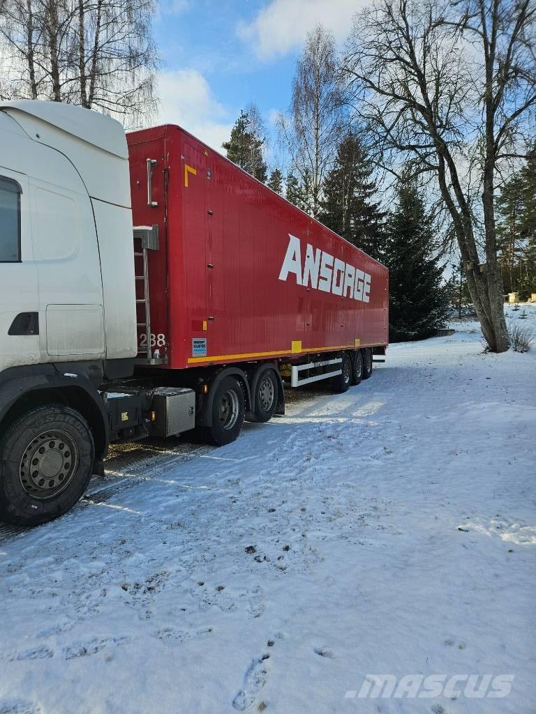 Knapen K200 Puspriekabės su grindimis