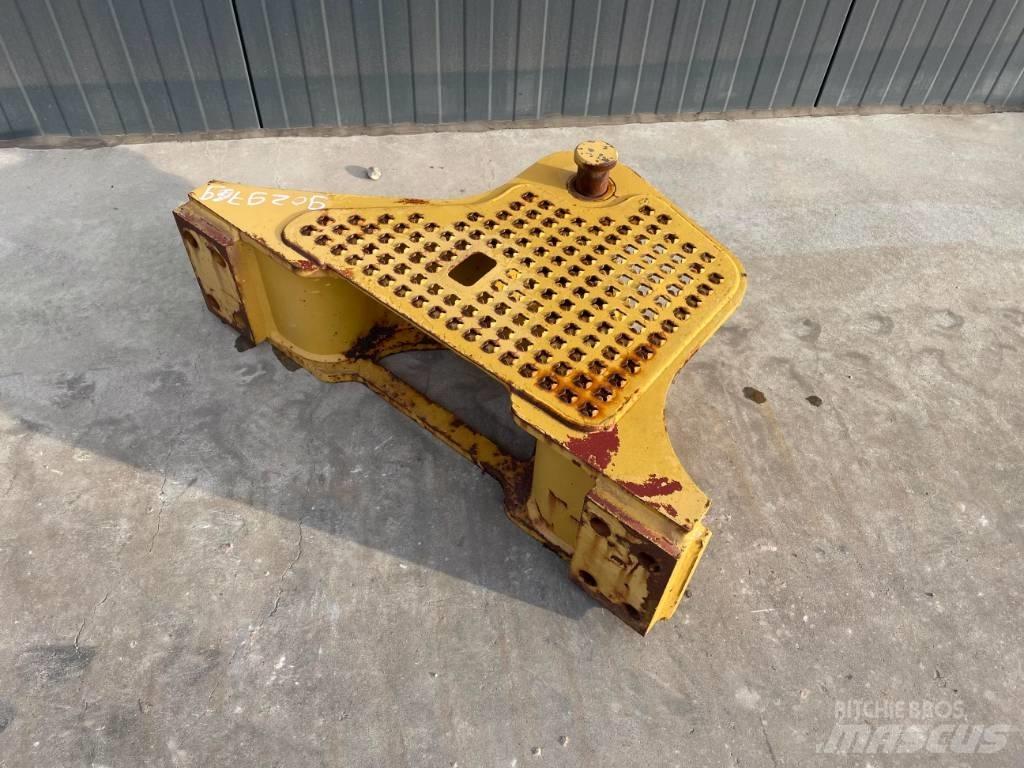 CAT D6K Zugtraverse Kiti naudoti statybos komponentai