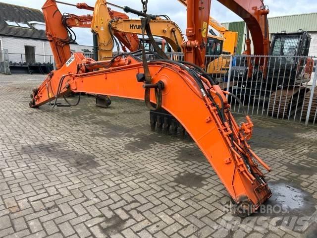 Hitachi ZX 130 Tranšėjų kasimo technika