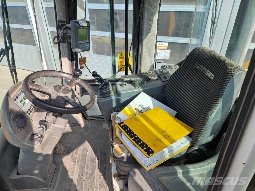 Liebherr L538 Naudoti ratiniai krautuvai