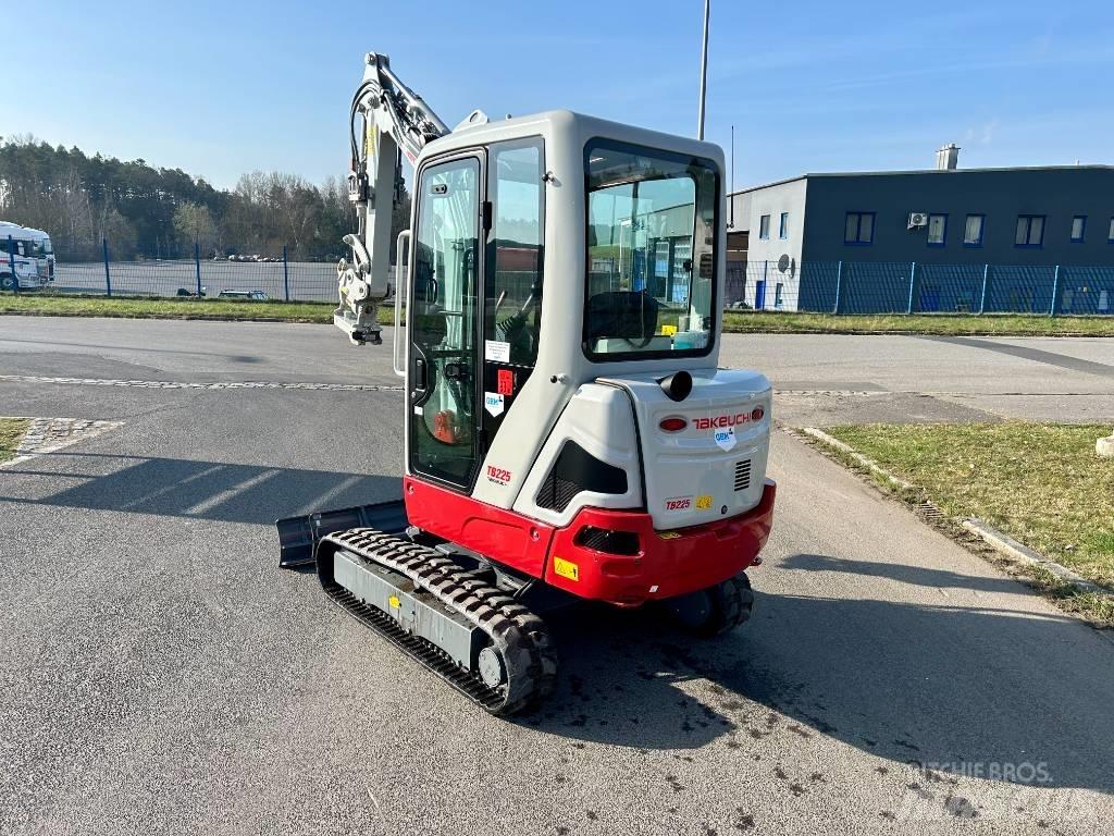 Takeuchi TB 225 Mini ekskavatoriai < 7 t