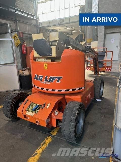 JLG E450AJ Alkūniniai keltuvai