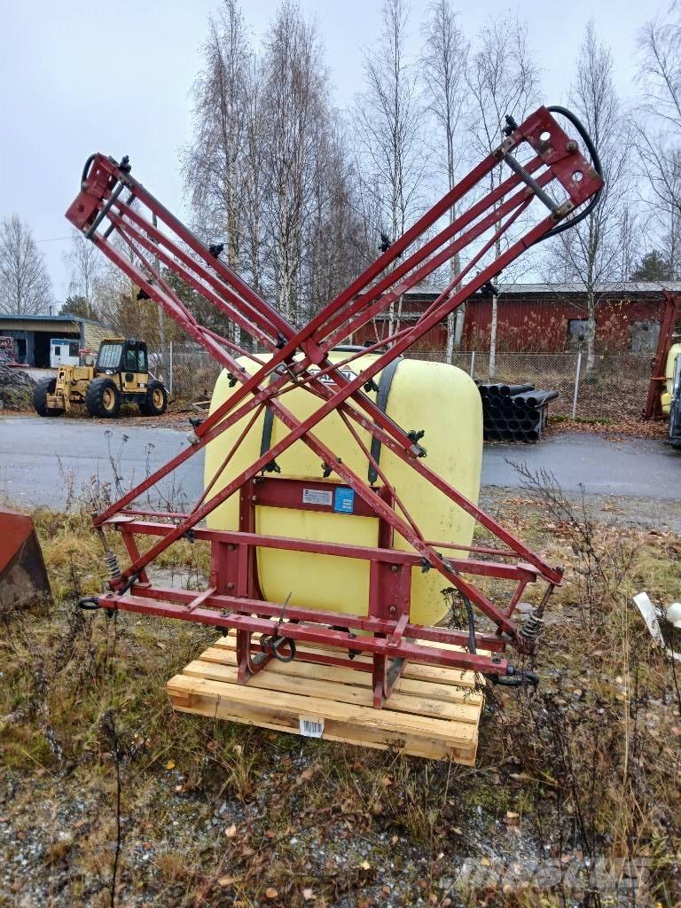 Hardi 600/ 10m Įmontuoti purkštuvai