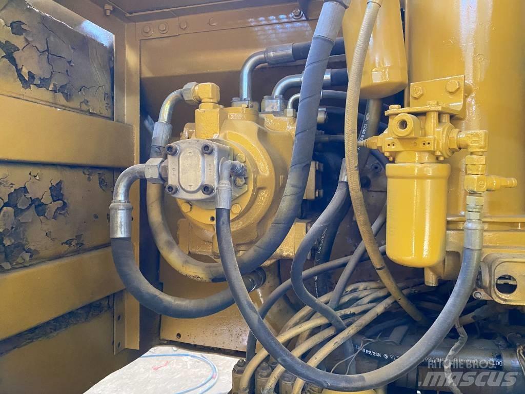 CAT 320 B Vikšriniai ekskavatoriai