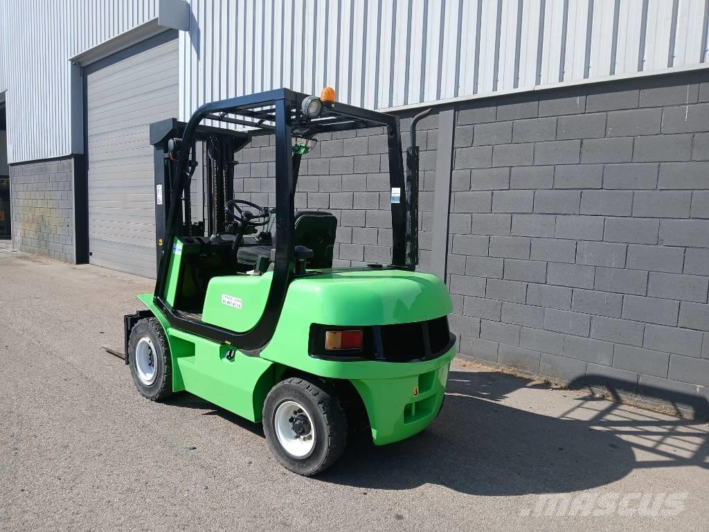 Clark CMP 25 Dyzeliniai krautuvai