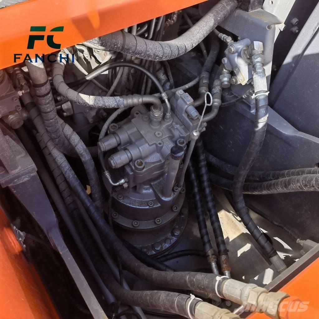 Hitachi ZX 200 Vikšriniai ekskavatoriai