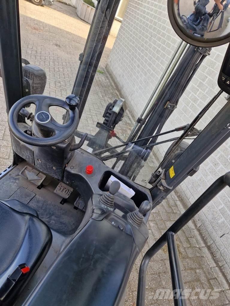 Linde E16P-02 Šakiniai krautuvai - Kita