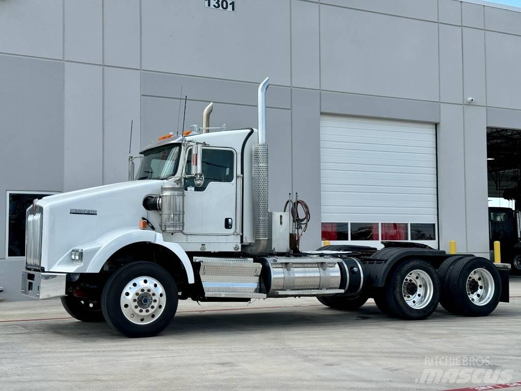 Kenworth T 800 Naudoti vilkikai