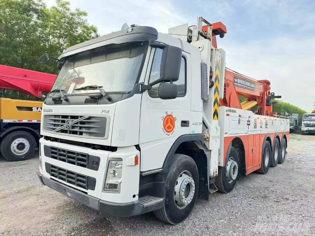 Volvo FM 440 Pagalbos kelyje automobiliai