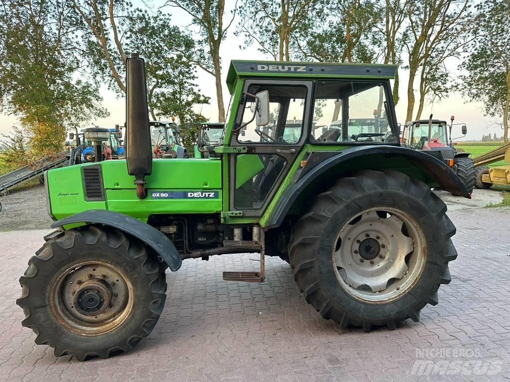 Deutz DX90 Traktoriai