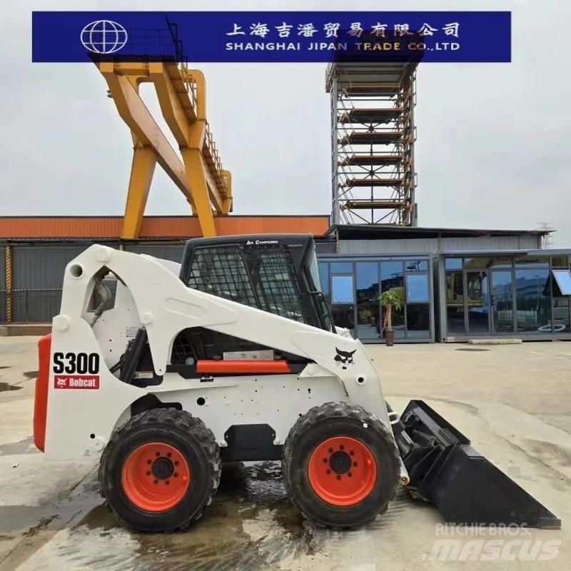 Bobcat S 330 Krautuvai su šoniniu pasukimu