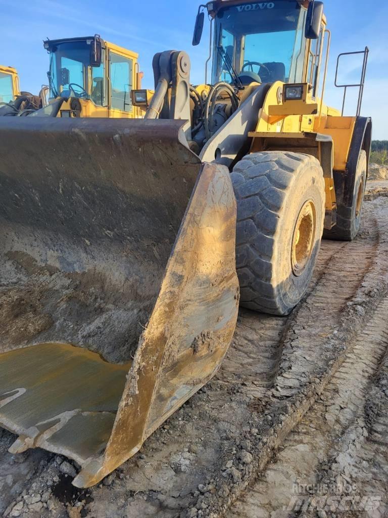 Volvo L 150 E Naudoti ratiniai krautuvai