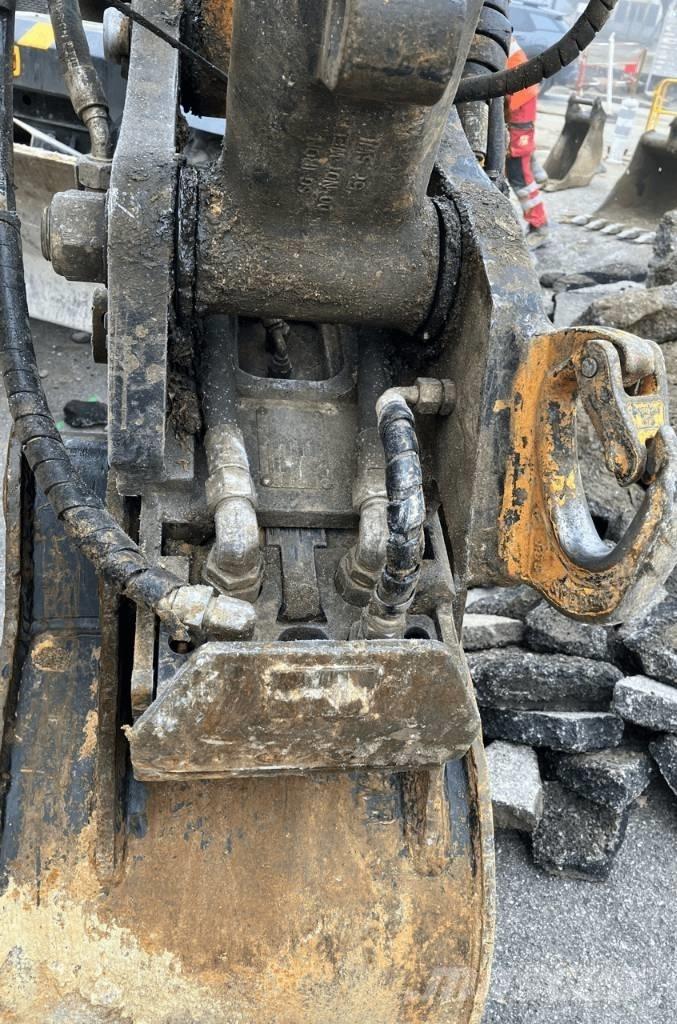 JCB Hydradig Ratiniai ekskavatoriai