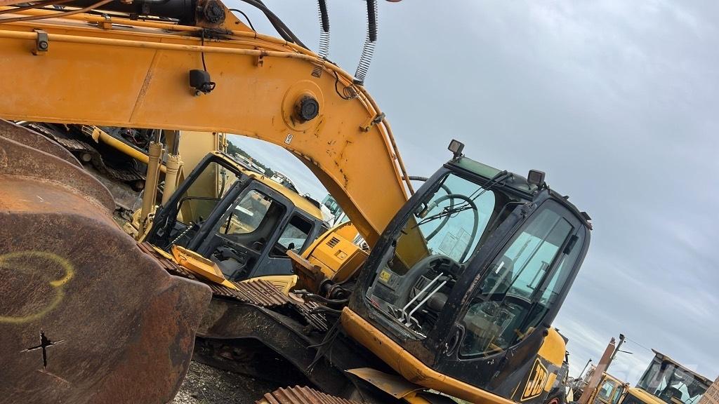 JCB 220 Radiatoriai