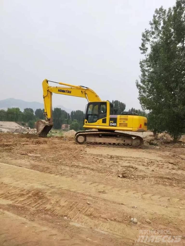 Komatsu PC 240 Vikšriniai ekskavatoriai