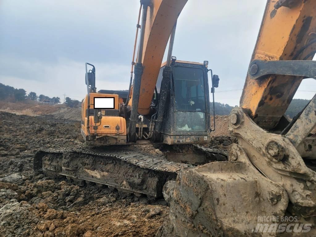 Hyundai HX 220 Vikšriniai ekskavatoriai