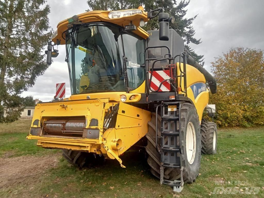 New Holland CR 9080 Derliaus nuėmimo kombainai