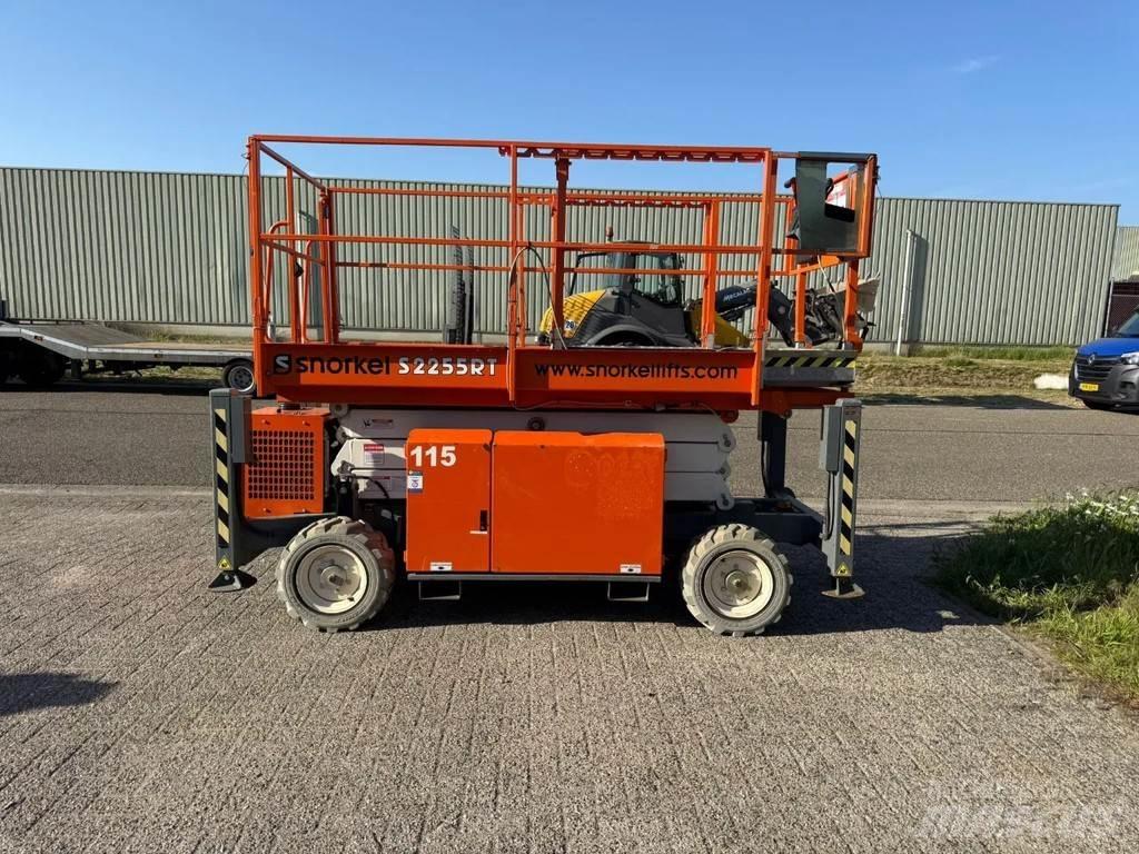 Snorkel S2255RT Žirkliniai keltuvai