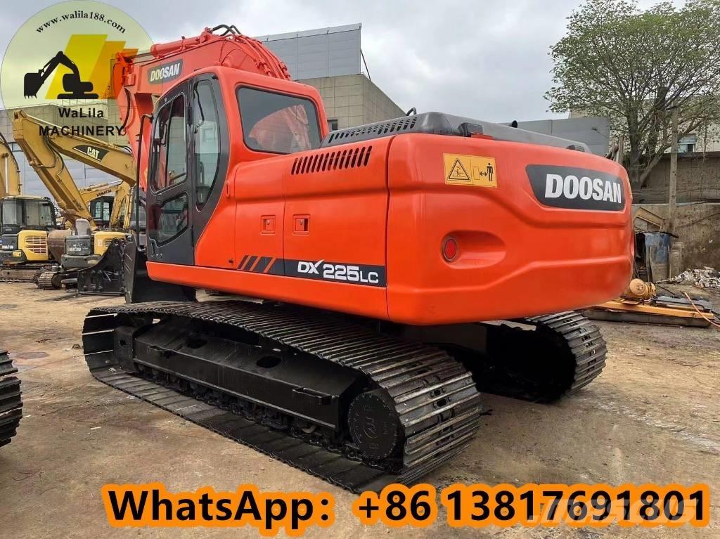 Doosan DX 225 LCA Vikšriniai ekskavatoriai